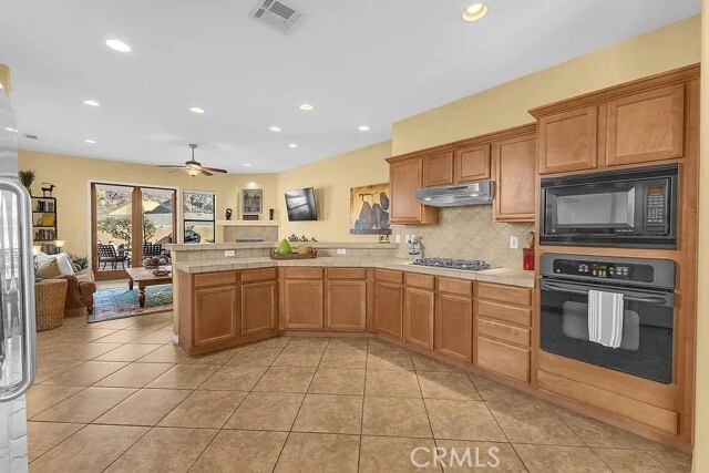 Building Photo - 54052 Avenida Martinez
