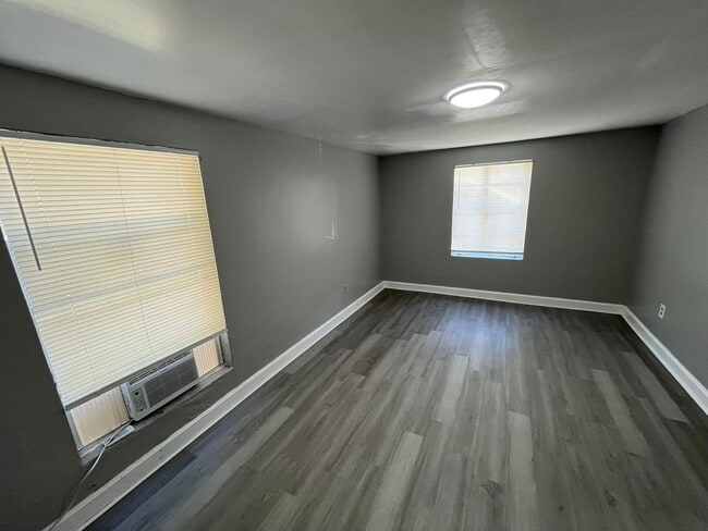 Building Photo - 2931 Howard Ave