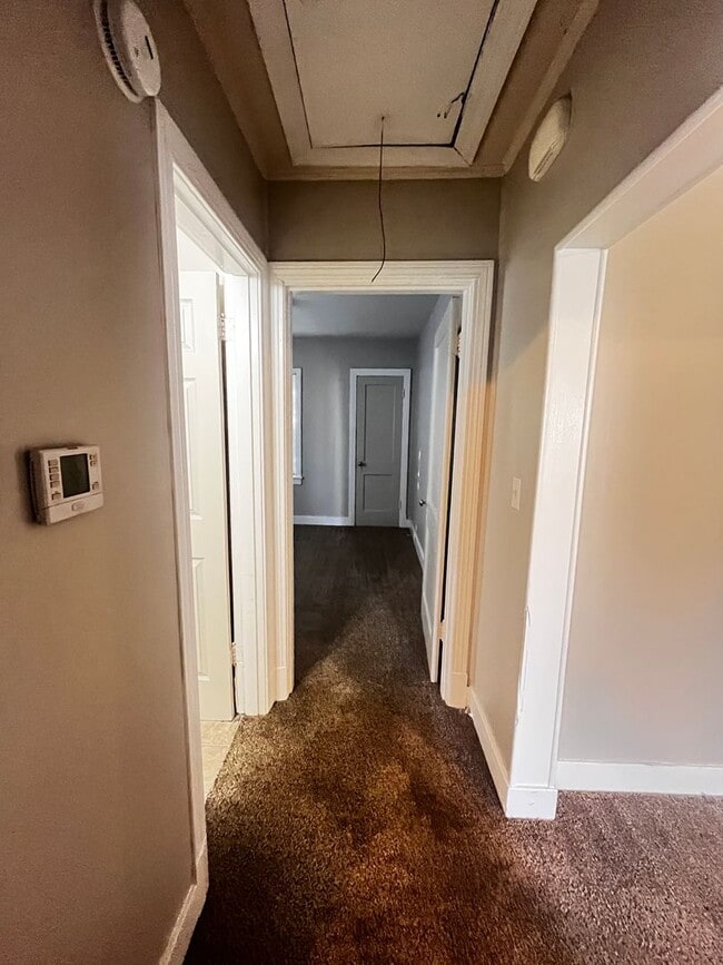 Building Photo - A Nice 2 Bedroom Home Near Church Hills Downs