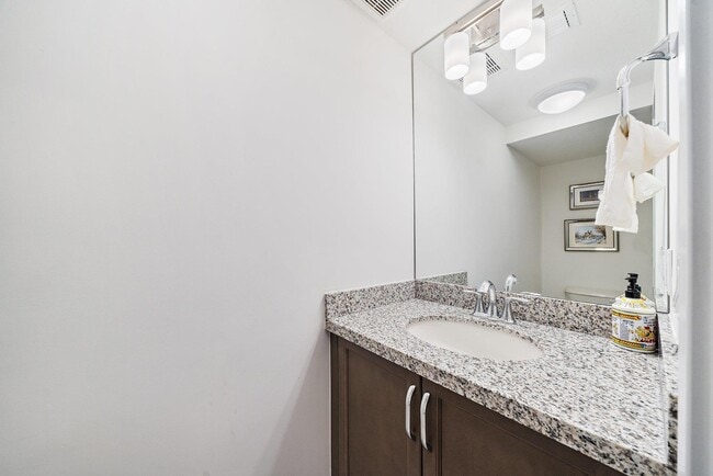 Building Photo - 4925 Pointe Midtown Way