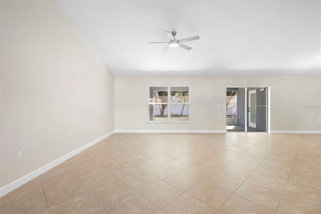 Building Photo - 1227 Tivoli Dr