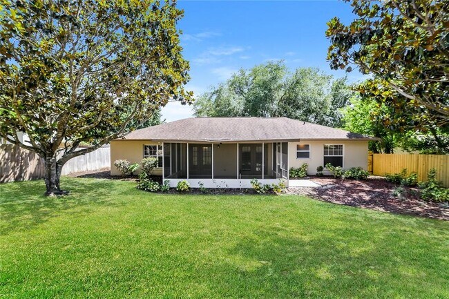 Building Photo - 10624 Lake Ralph Dr