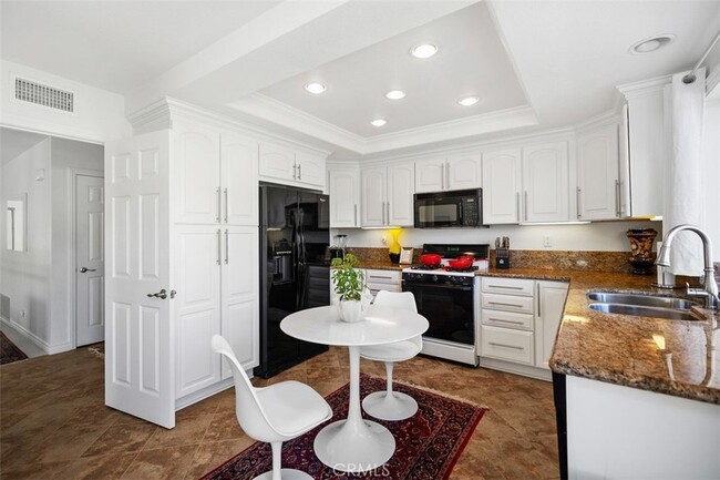 Building Photo - 22586 Galilea