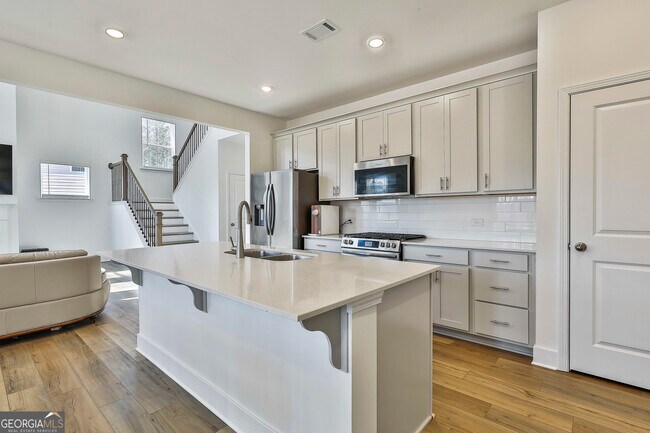 Building Photo - 11 Alcovy Trl