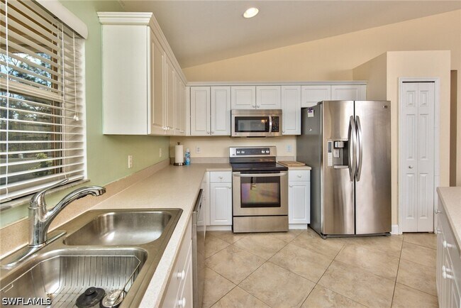 Building Photo - 25161 Killdeer Dr