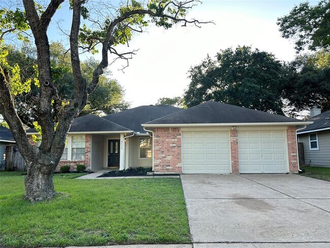 Building Photo - 8639 Sunny Ridge Dr