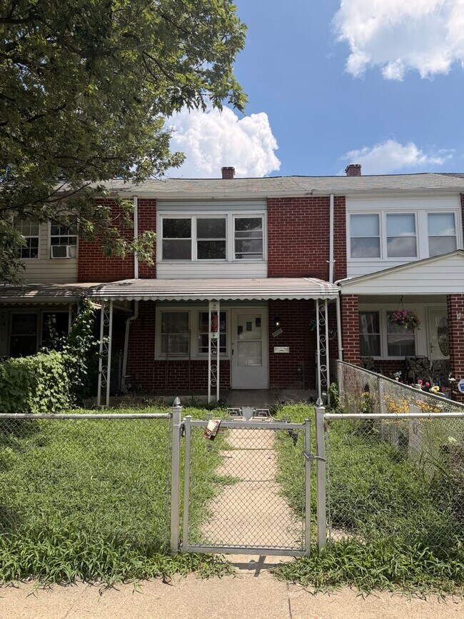 Building Photo - 2017 Kelmore Rd