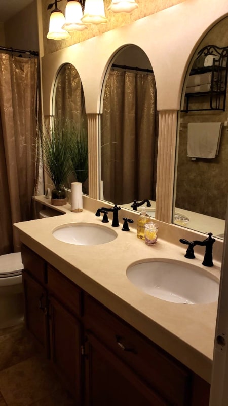 Building Photo - 2104 Heritage Crest Dr