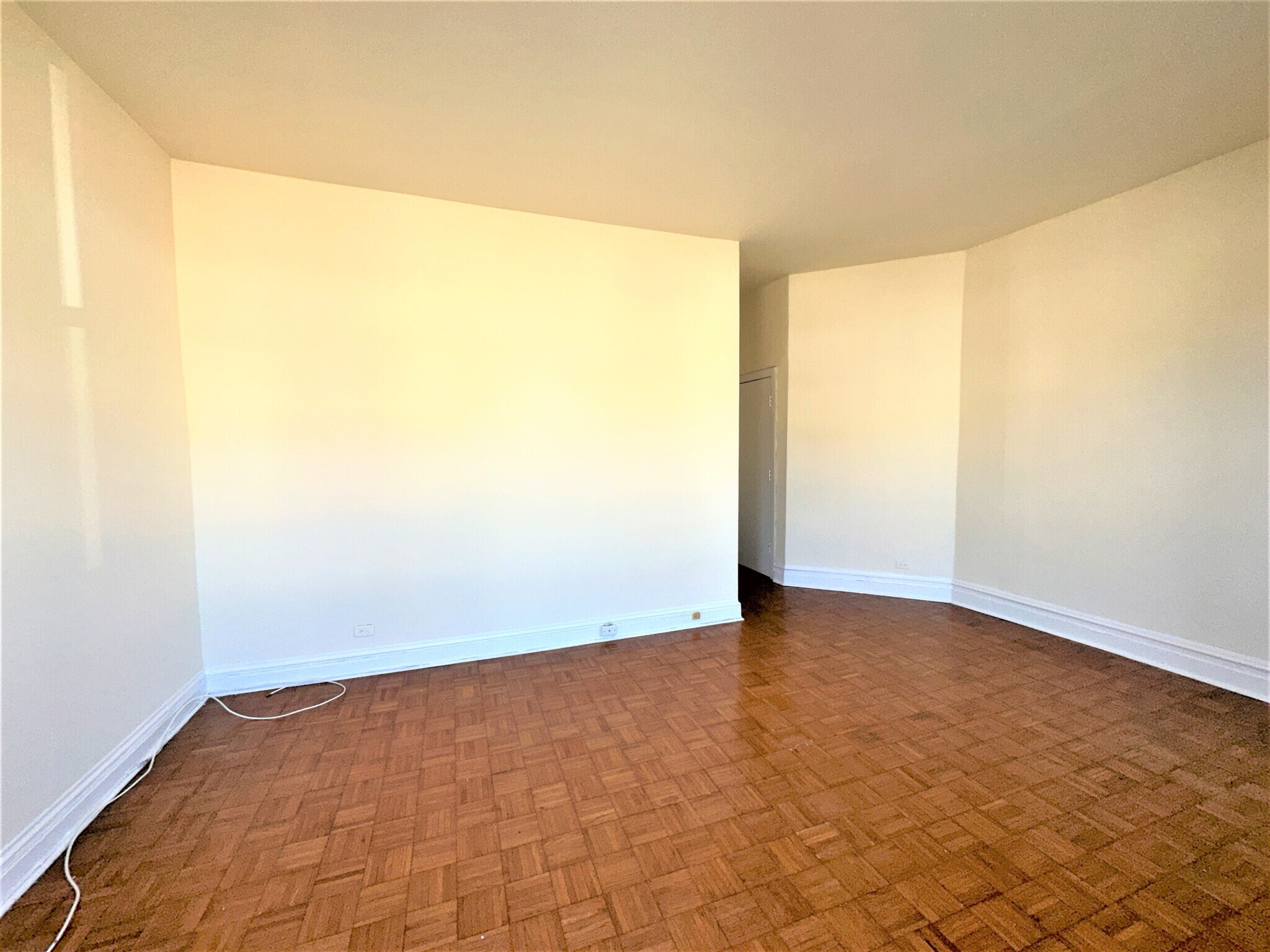 Building Photo - 3606 N Racine Ave