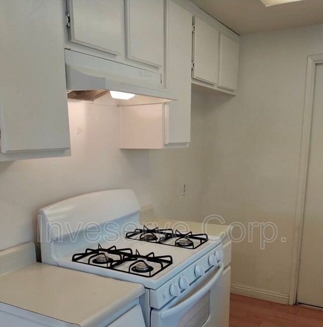 Building Photo - 14733 Nelson Ave E