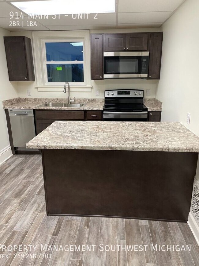 1/2 OFF THE FIRST MONTH! Come see this bea... 914 Main St St. Joseph MI 49085 Apartment Finder