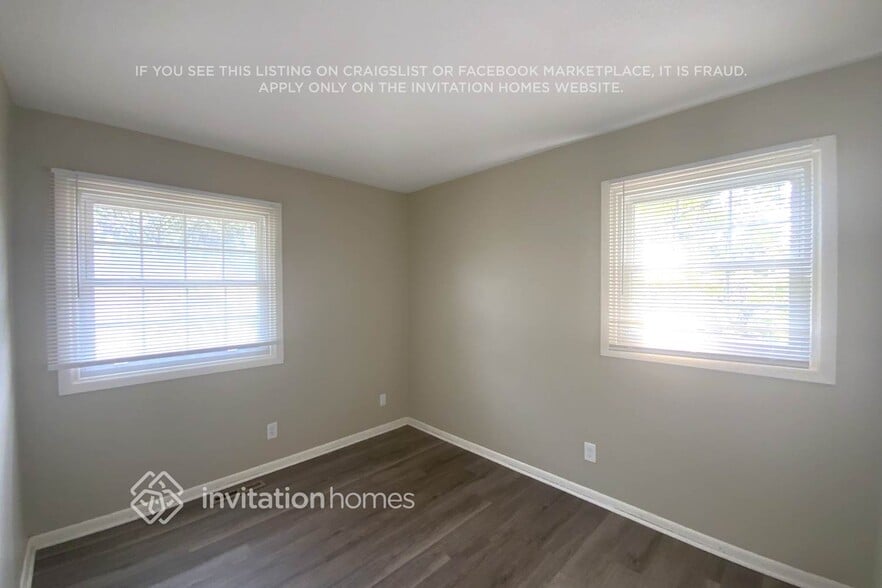 Building Photo - 1716 Lamplight Dr