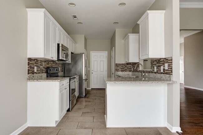 Building Photo - 1621 Old Cahaba Ct