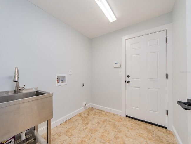 Building Photo - 110 17th St