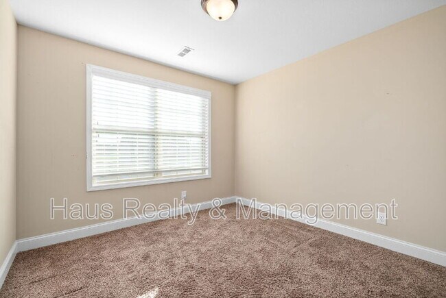 Building Photo - 112 Sycamore Hill Dr
