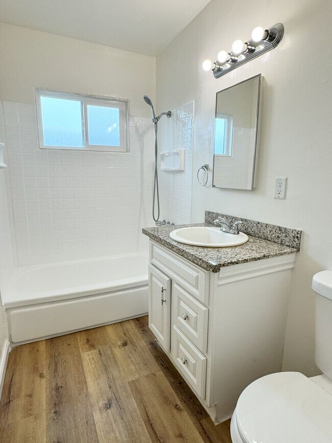 Building Photo - Bright Ground-Level 2-Bedroom with Great Storage