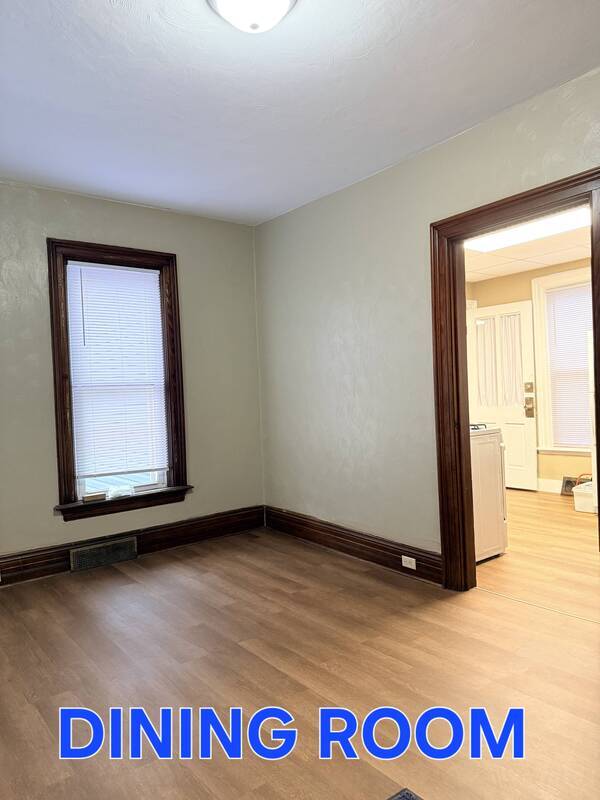 Building Photo - 1023 W 21st St