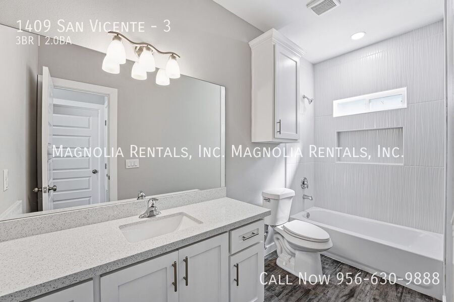 Building Photo - 1409 San Vicente