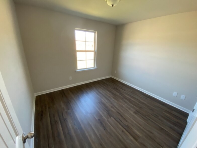 Building Photo - 30732 Judi Ann Dr