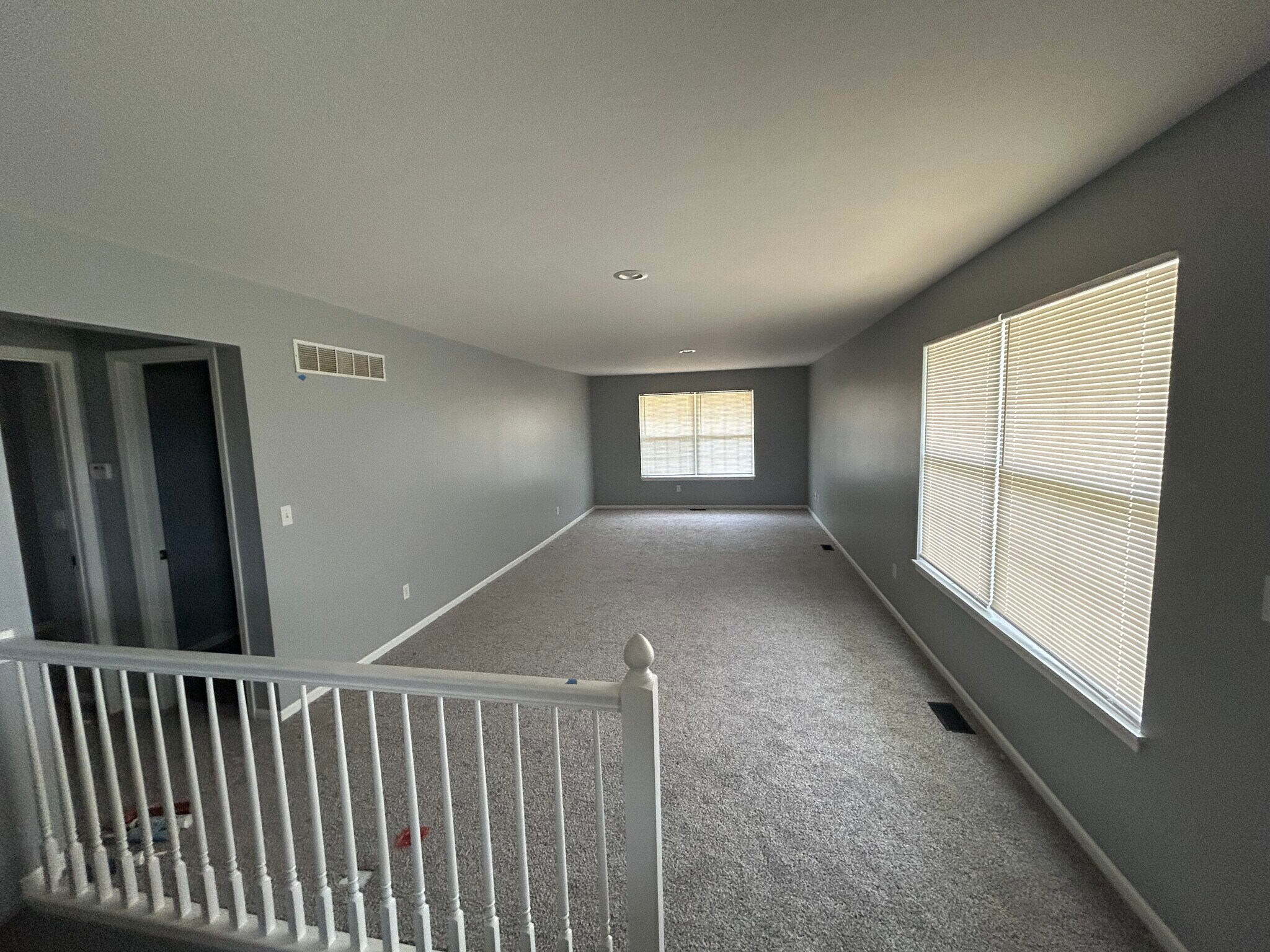 Building Photo - 1416 SE Henley Ct