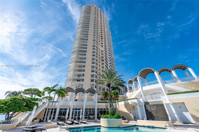 Building Photo - 808 Brickell Key Dr