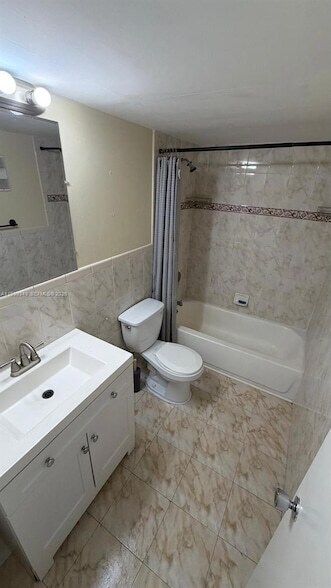 Building Photo - 7000 NW 186th St