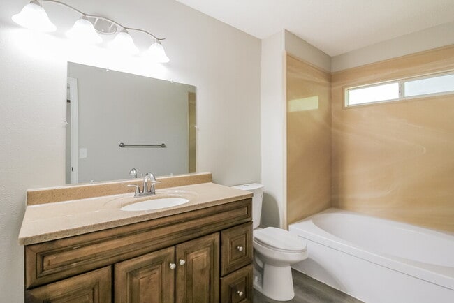 Building Photo - 1010 Whirlaway Cir S
