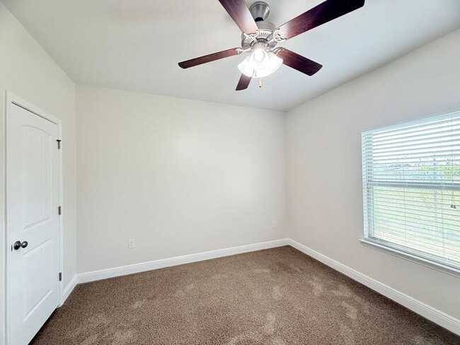 Building Photo - 4761 Dupont Cir