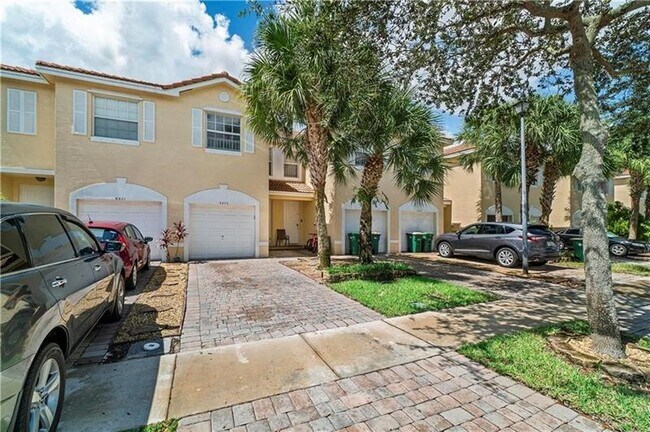 Building Photo - 6373 Landings Way