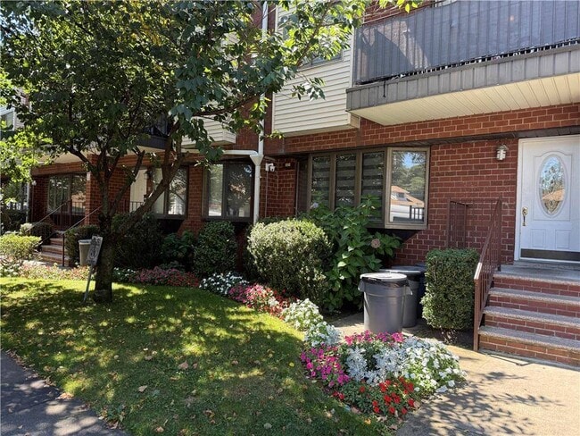 Primary Photo - 2812 E 27th St