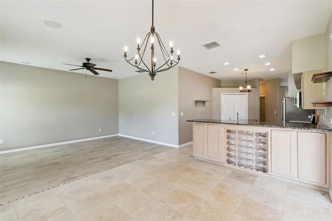 Building Photo - 237 Strathmore Cir