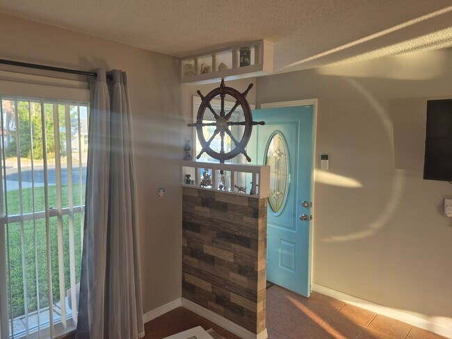 Building Photo - 4446 San Juan Dr