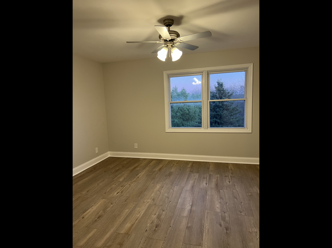 Master bedroom - 4601 52nd Ave