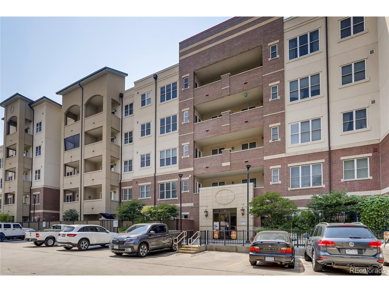 Building Photo - 2200 S University Blvd