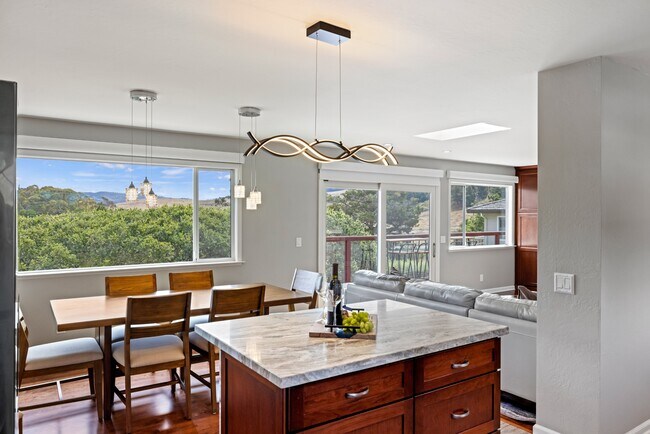 Building Photo - 3035 Ribera Rd