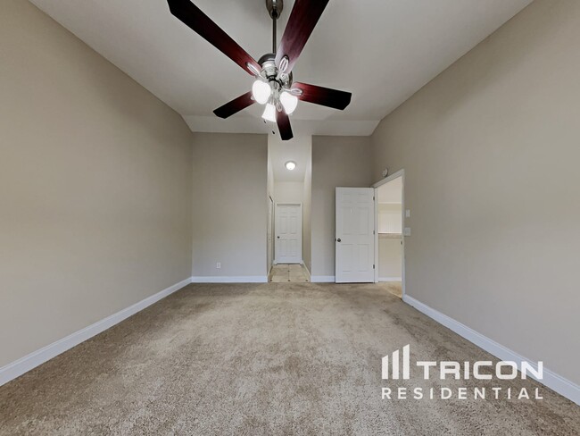 Building Photo - 367 Masson Ct