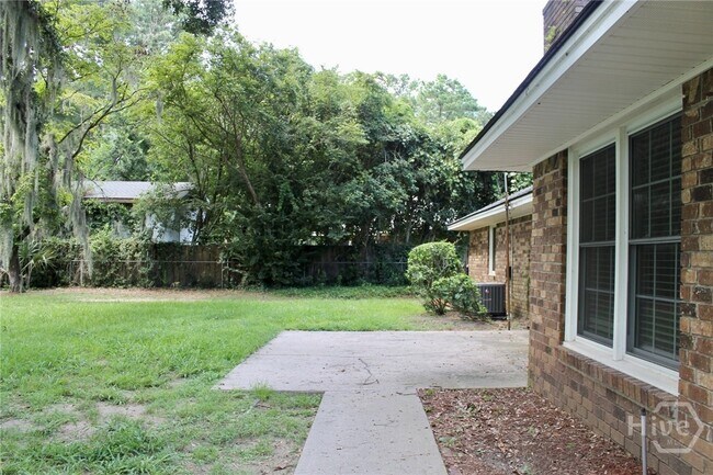 Building Photo - 1409 Bellview Dr