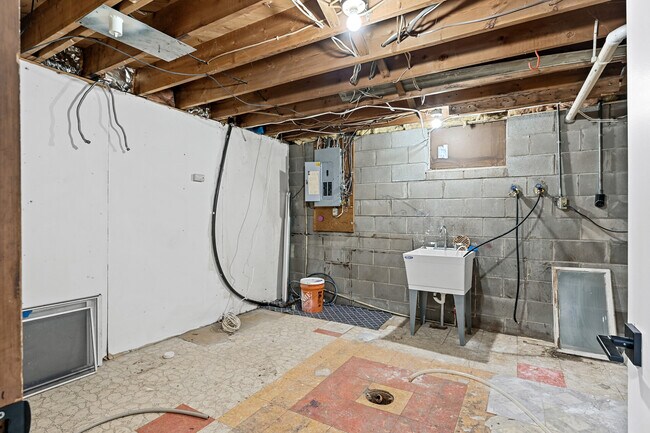 Building Photo - 16601 Eldorado St NW