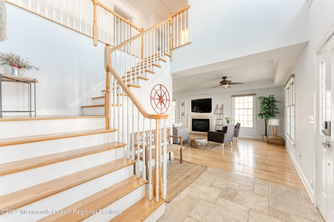 Building Photo - 322 Broadway