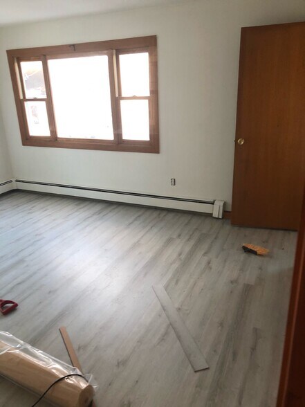 Building Photo - 91 Lock St