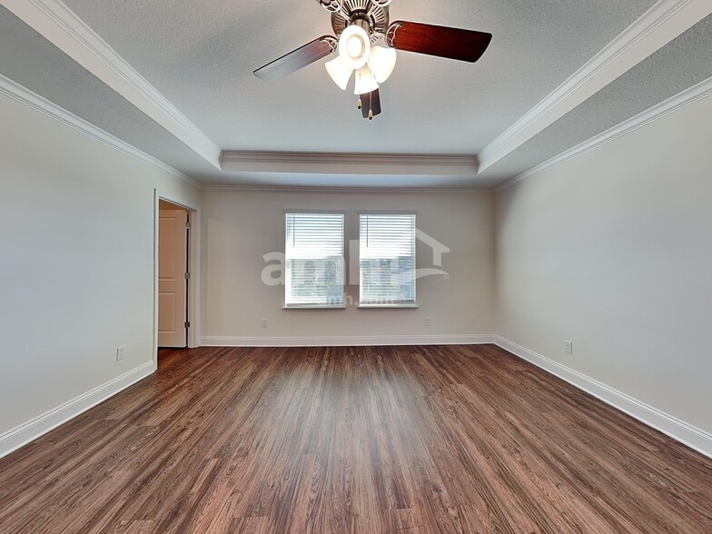 Building Photo - 1321 Mount Logan Dr