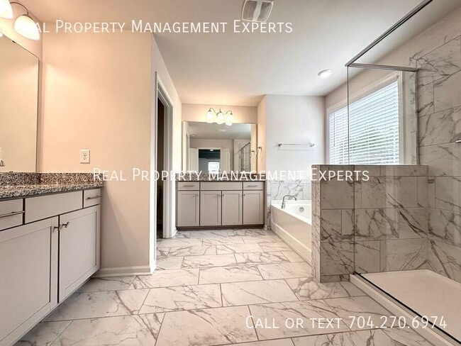 Building Photo - 6029 Whitechapel Ct