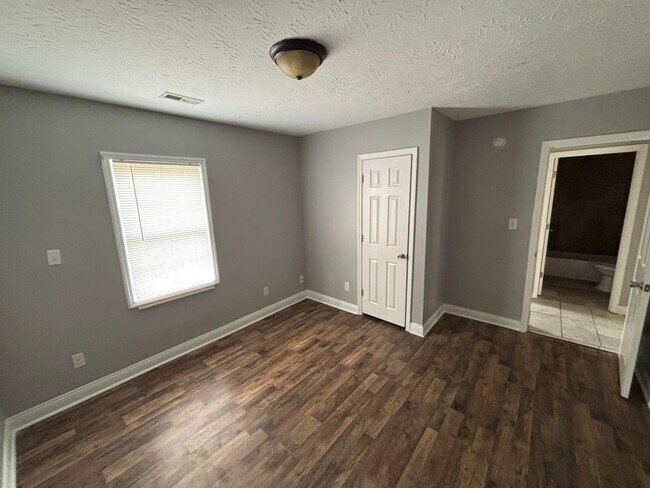 Building Photo - 721 Jackson St