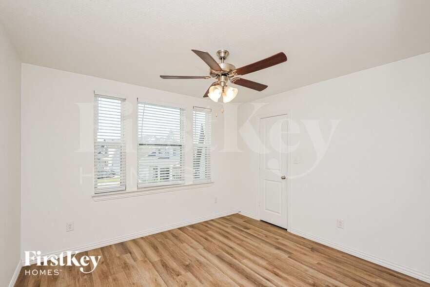 Building Photo - 7328 Parkside Pl Dr