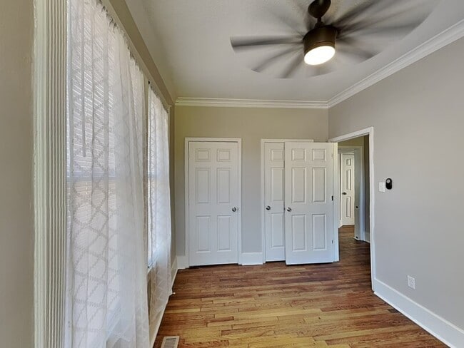 Building Photo - 815 N Watkins St