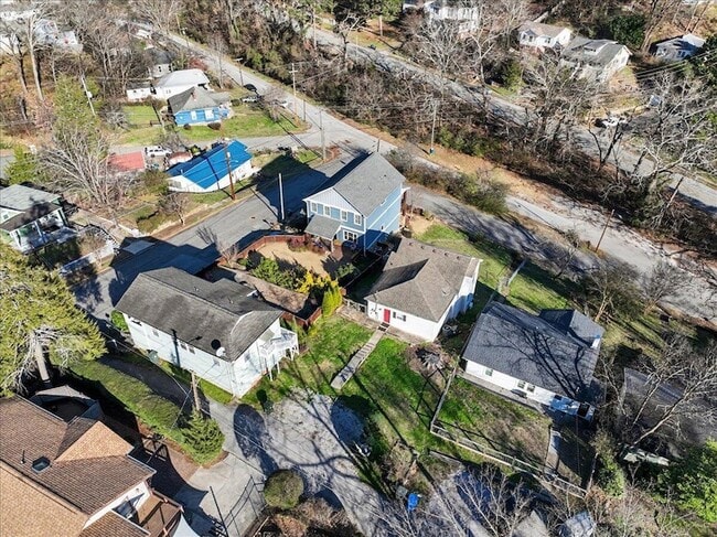 Building Photo - 1002 Boylston St