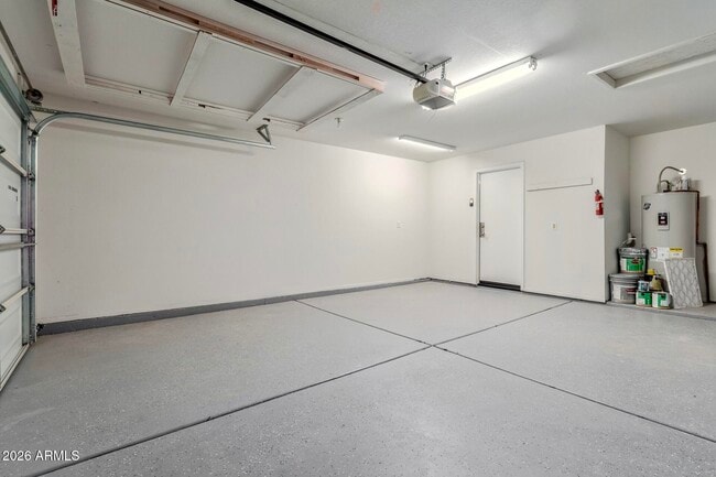 Building Photo - 10705 E Mercer Ln