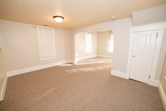 Dinning Room/Living Room - 1513 3rd Ave N