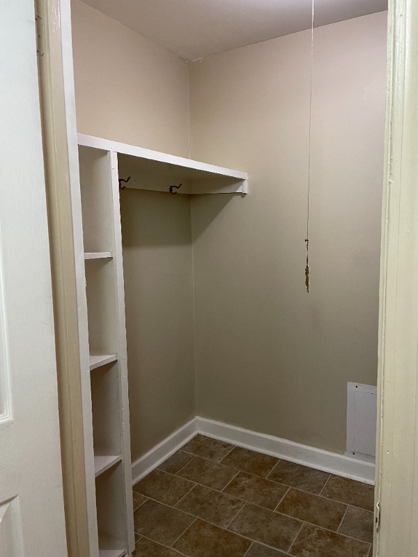Building Photo - 1810 Marion Manor Dr