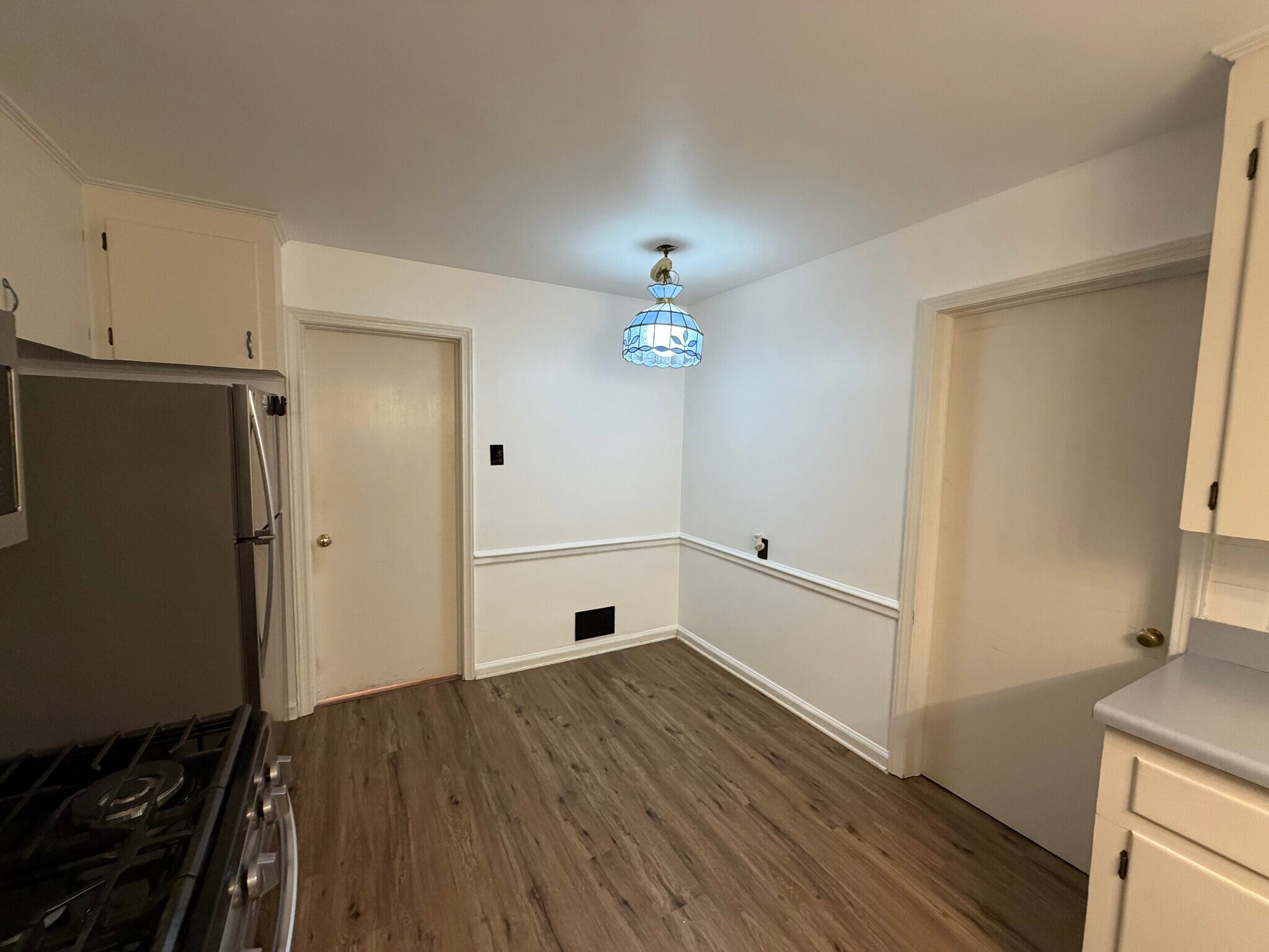 Building Photo - 161 Blades St